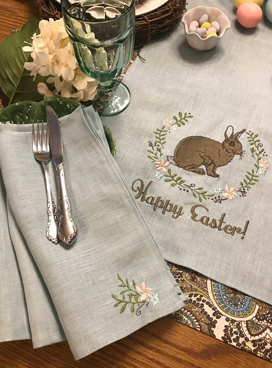 Elegant Easter Floral Embroidered Cloth Napkins - Set of 4 napkins