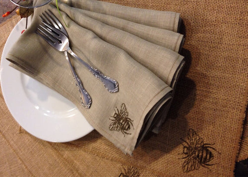 Embroidered Bumble Bee Linen Napkins - set of 4 - pure linen - embroidered - Easter spring Passover